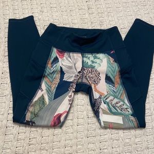 Athleta Oasis Contender leggings